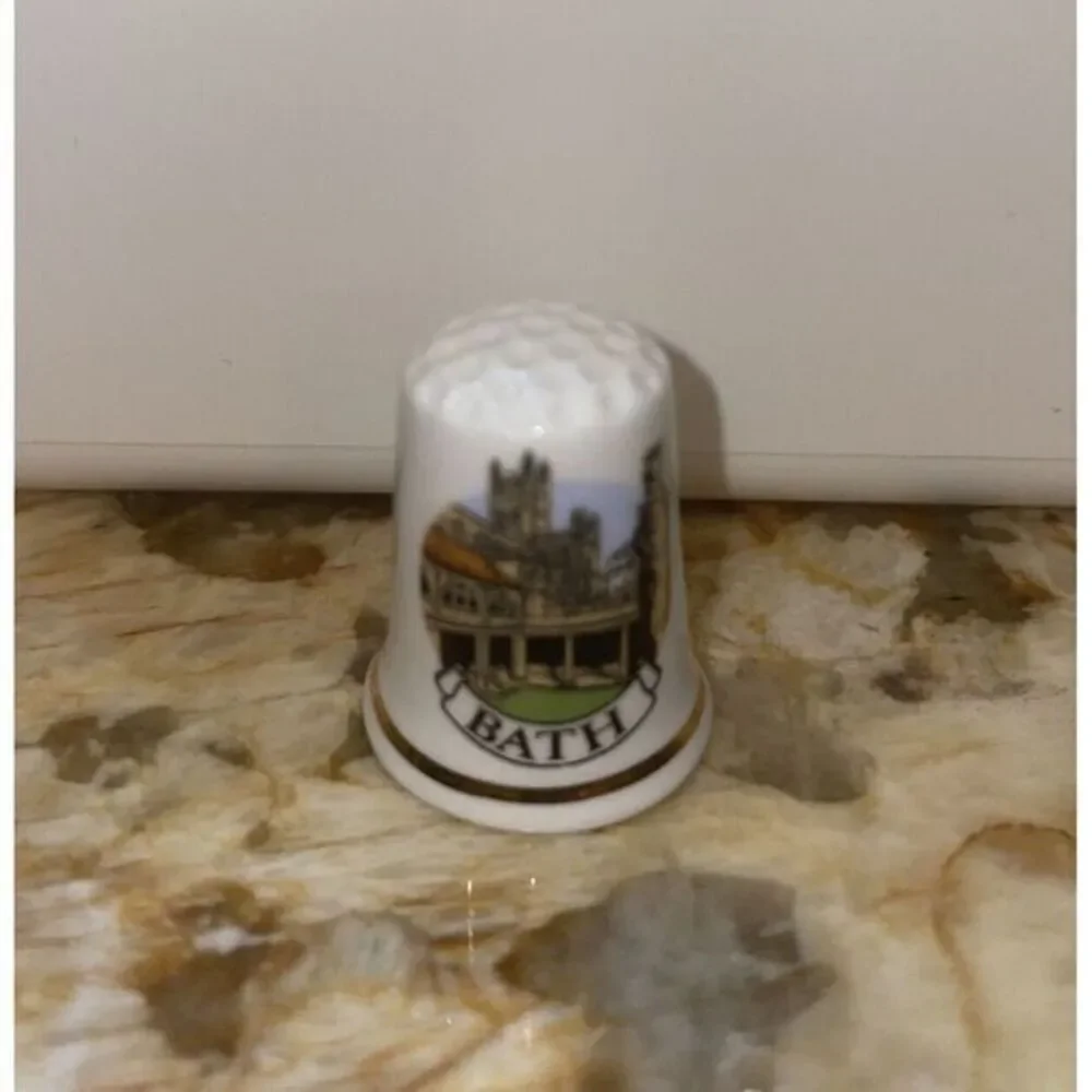 VINTAGE‎ SIGHTS OF BRITAIN BONE CHINA THIMBLE - bath